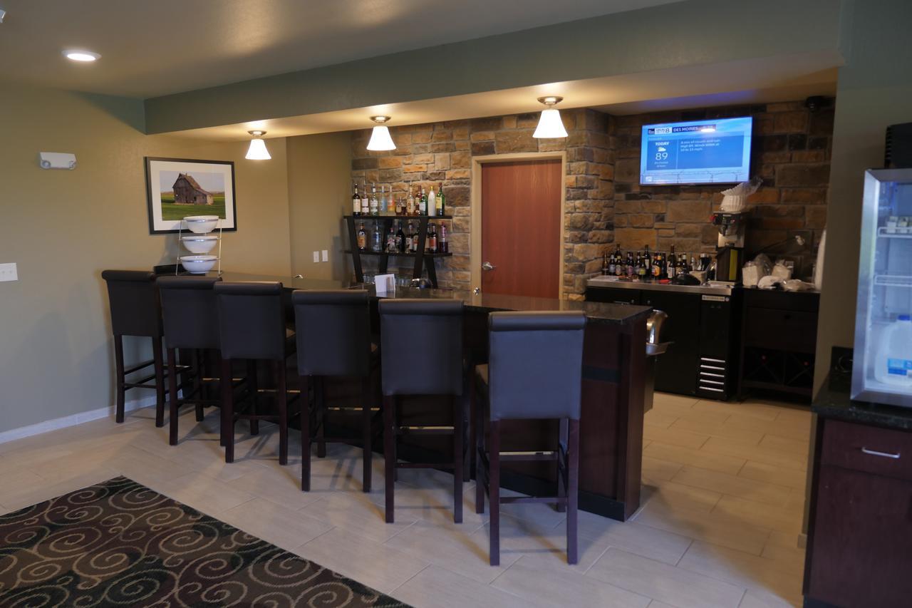 Cobblestone Inn & Suites-Winterset Exteriér fotografie