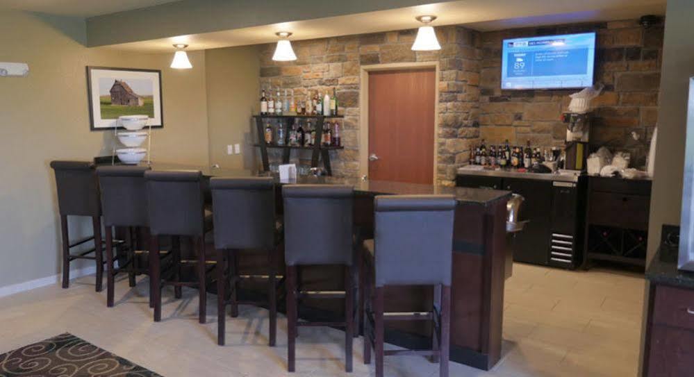 Cobblestone Inn & Suites-Winterset Exteriér fotografie