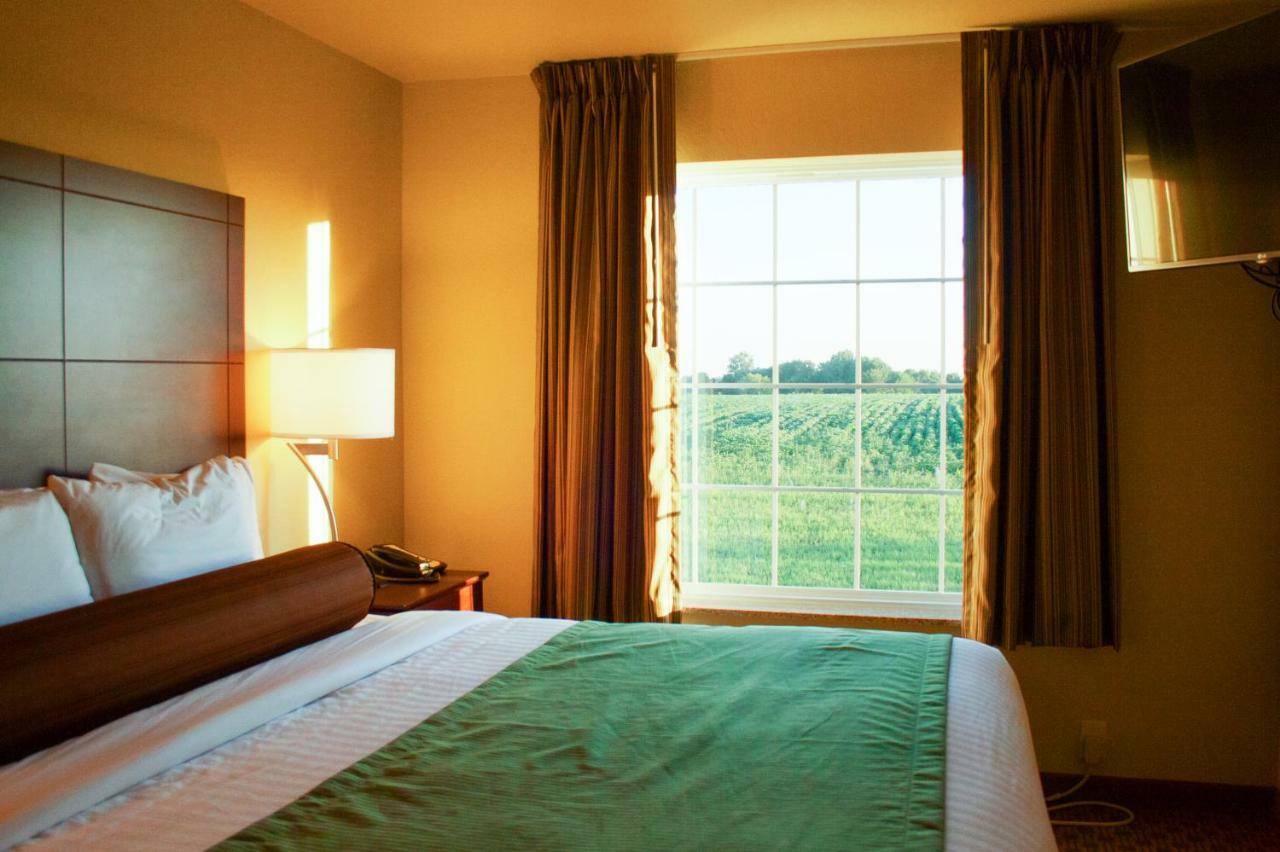 Cobblestone Inn & Suites-Winterset Exteriér fotografie